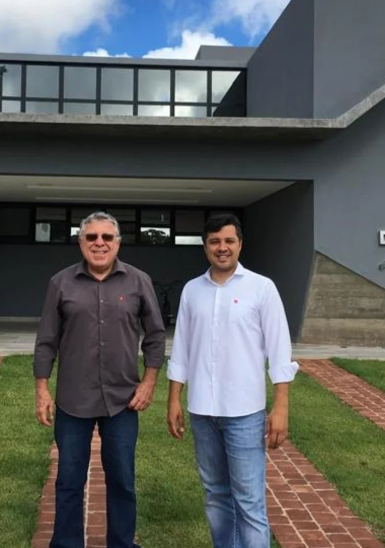 Valter Evangelista Pereira e Túlio Lemes Pereira, engenheiros responsáveis da ICCONNE Construtora